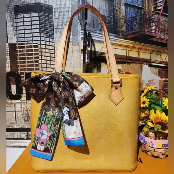 🔥SOLD🔥 LOUIS🌻VUITTON Monogram Vernise Tote Bag - Picture 1 of 17